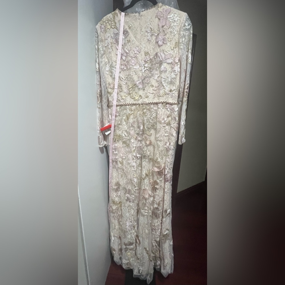 Floral embroidered lace trumpet gown - Picture 8 of 11